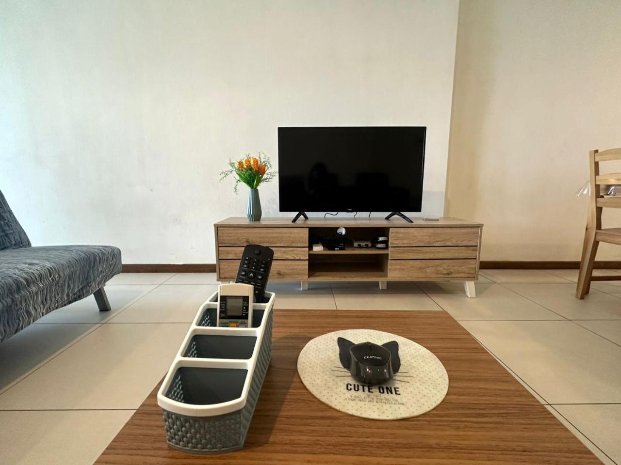 Landmark Stunning High Floor Coast View Studio #Netflix #Fast Wifi Tanjung Tokong Exterior photo