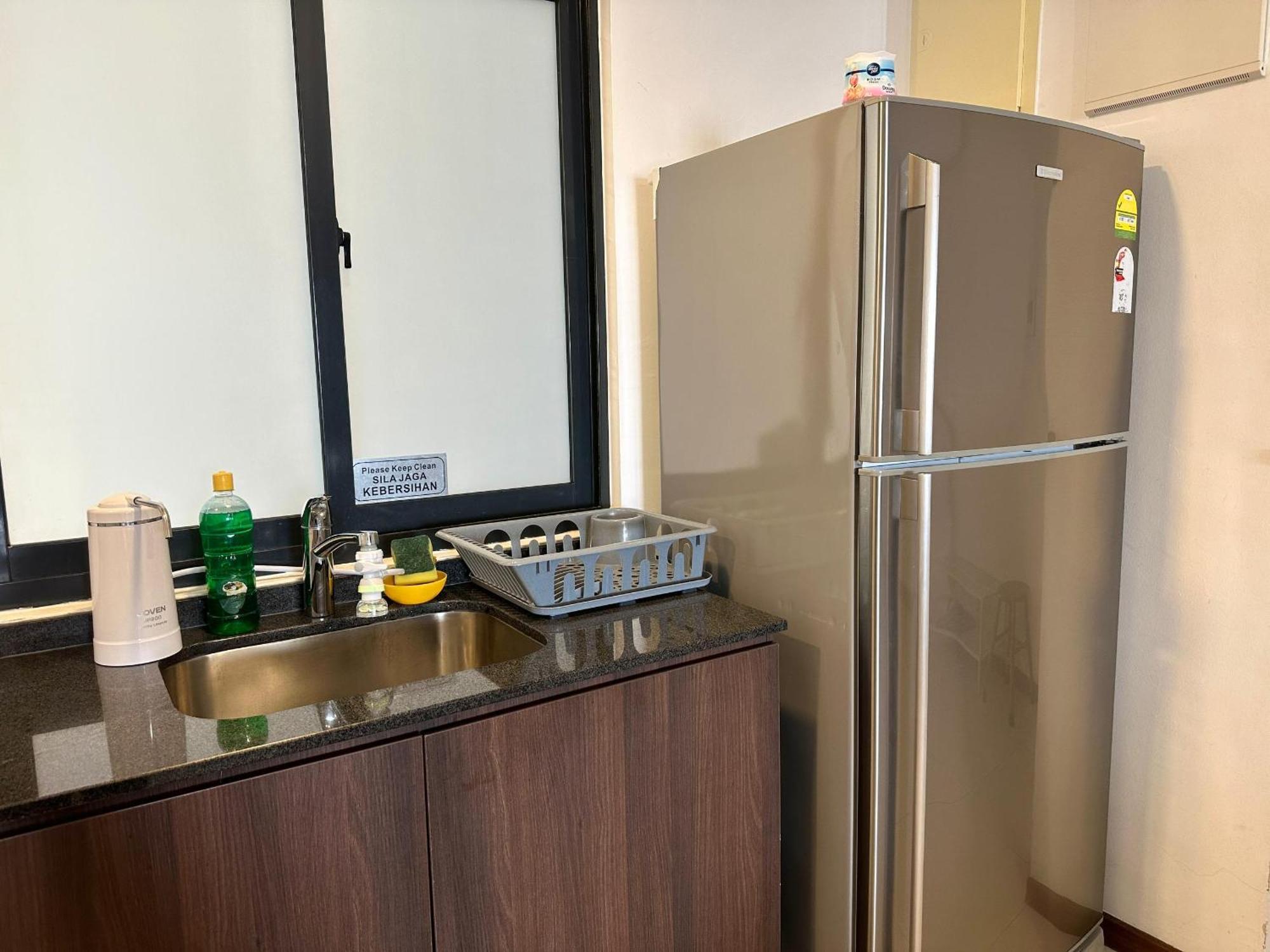 Landmark Stunning High Floor Coast View Studio #Netflix #Fast Wifi Tanjung Tokong Exterior photo